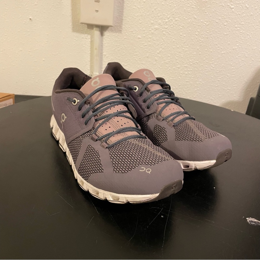 Womens On Cloud 5 sneakers